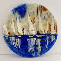 This piece is entirely made of glass