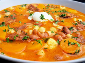 Soup season! The most popular Hungarian soups. Read hungarian-english bilingual article.