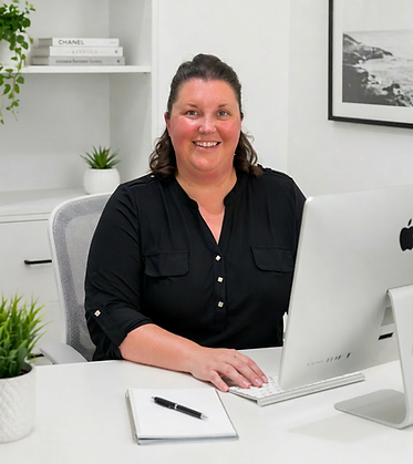 Amanda_HeadShot_ModernOffice.png