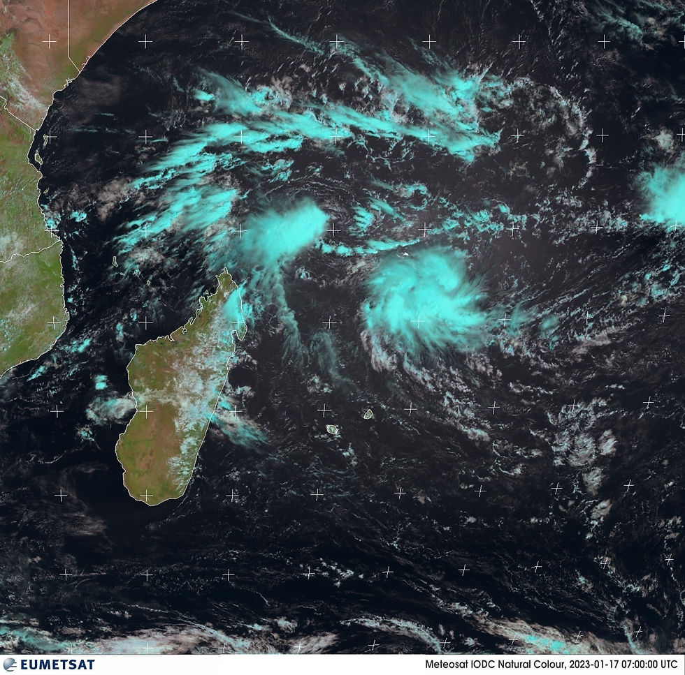 Tempête tropicale : Avis d'avertissement pour 4 régions