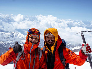 کورد لە چیای «مۆنبلان»، مەترسیدارترین چیای دنیا کە گیانی زیاتر لە ٨٠٠٠ شاخەوانی هەستاندوە.