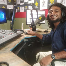 Talking about Khoj on the morning show on 94.3 Club FM Trivandrum with RJ Vyshak