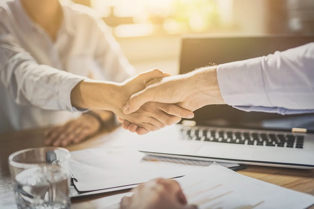 handshake_business_work_TS.webp