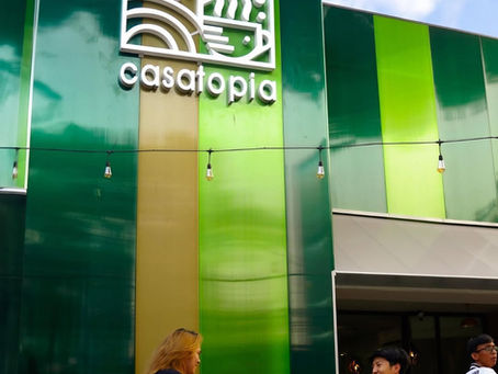 Casatopia Cafe Milik Iedil Dzuhrie: Kafe Seni & Muzik Live di Jakarta Selatan