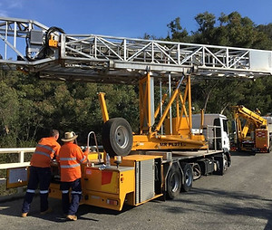 Under Bridge Inspection Unit setting up