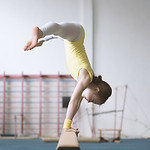 Mädchen üben Gymnastik