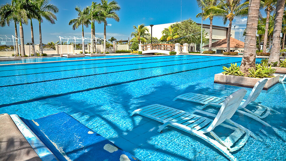 Amenities-Lap-Pool-2.jpg