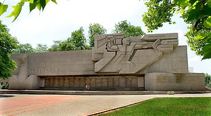 memorial-geroicheskoj-oborony-sevastopol