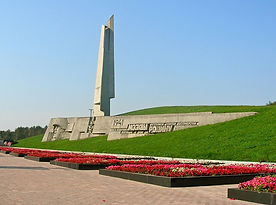 memorialnyj-kompleks-shtyki.jpg