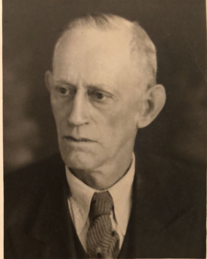 WhatsApp Image 2026-02-04 at 12.04_edited.jpg