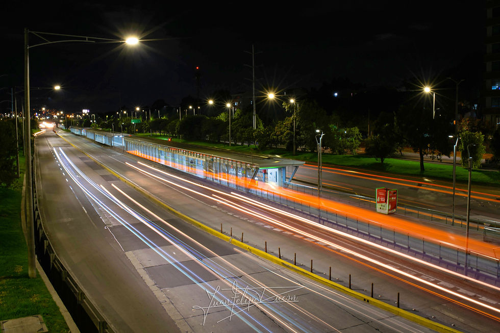 Fotografía larga exposición. Bogotá - Colombia.
