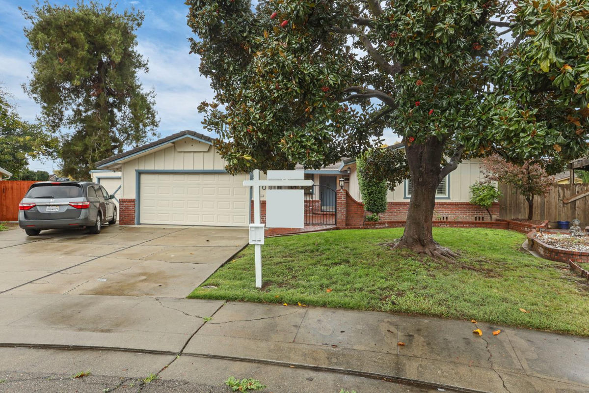 Geneva Bamidele, Keller Williams Realty