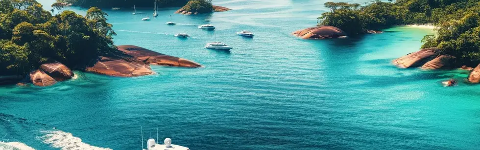 Lancha-Moderna-em-Angra-dos-Reis (1).webp