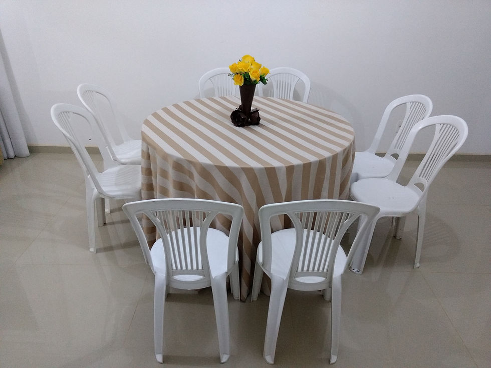 R$ 3 und / Cadeira de pvc