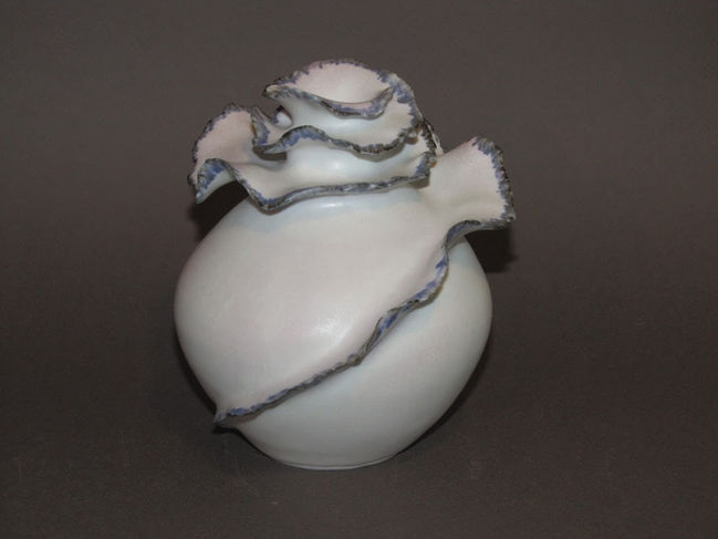margaret-ulecka-wilson-muw-spiral-flower-vase.jpeg