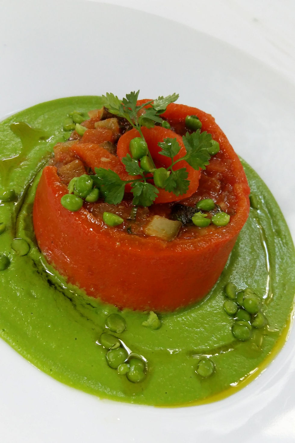 Bell pepper, peas and ratatouille