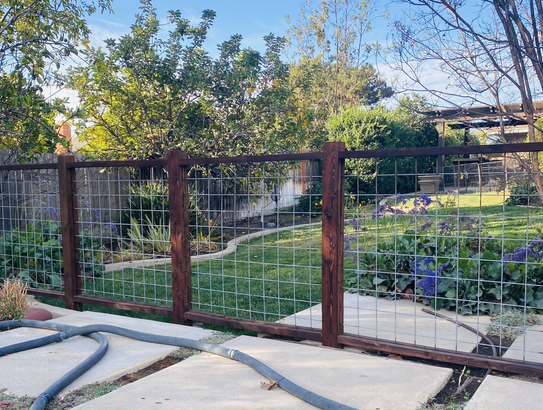 Custom Wood and Hogwire Fence with Stain in Villa Park, CA