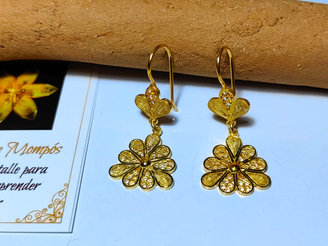 Aretes Reina Floral 