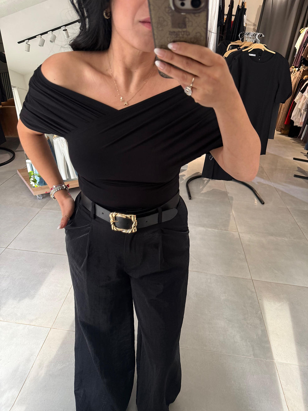 Dlvn Kayık Yaka Bluz Model Üzerinde Görünümü