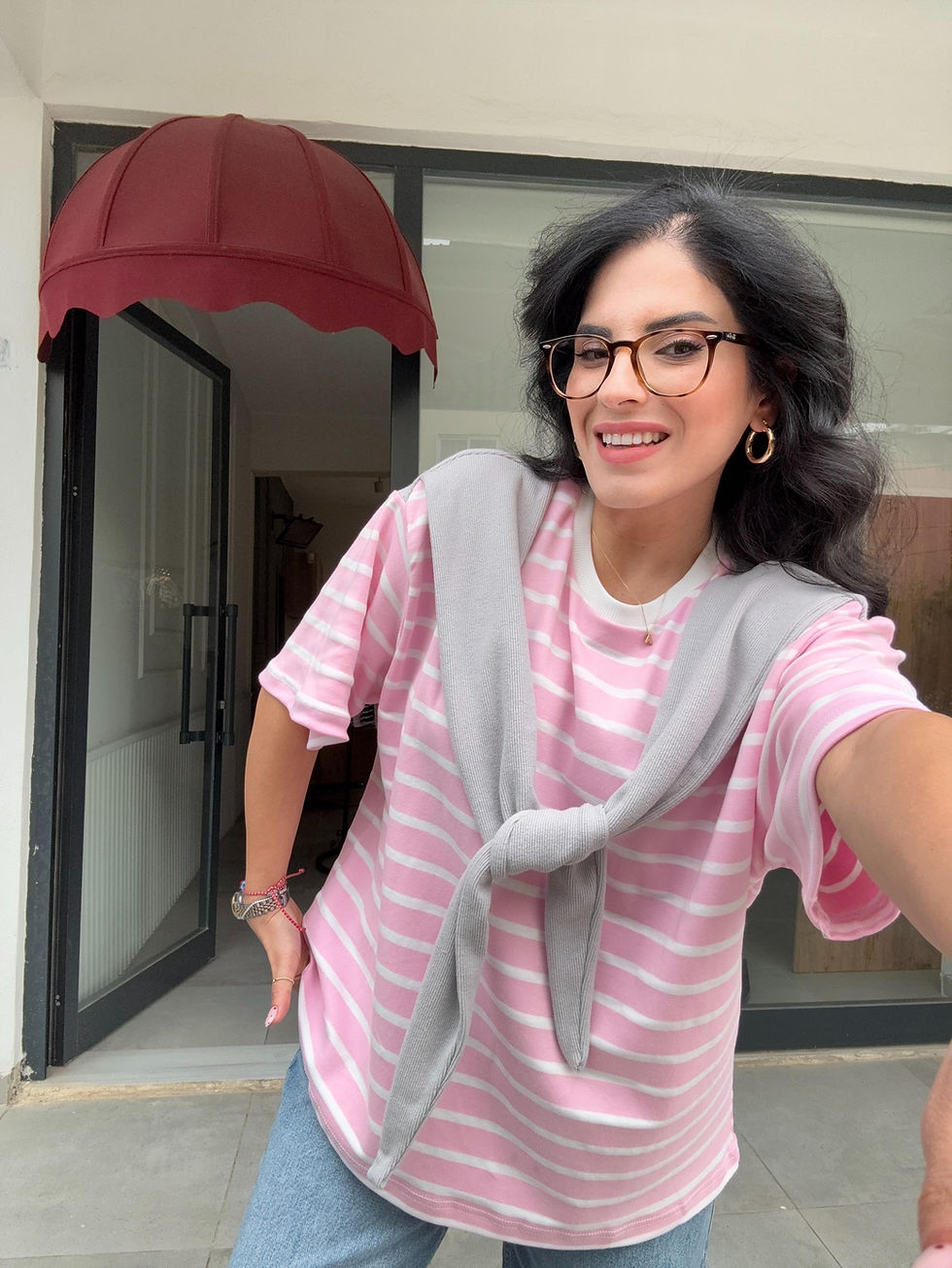 Çizgili Şal Detaylı Basic Tişört Model Üzerinde Görünümü