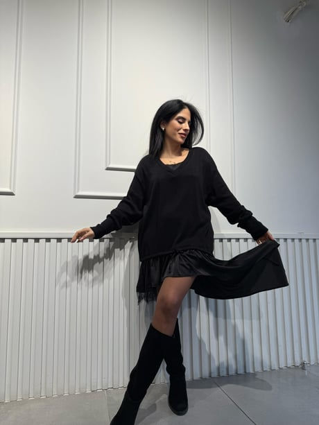 Tasarım Model Saten Detaylı Tunik Önden Görünümü