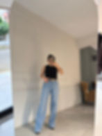 Leopar Kemer Detaylı Straight Model Jean Model Üzerinde Görünümü