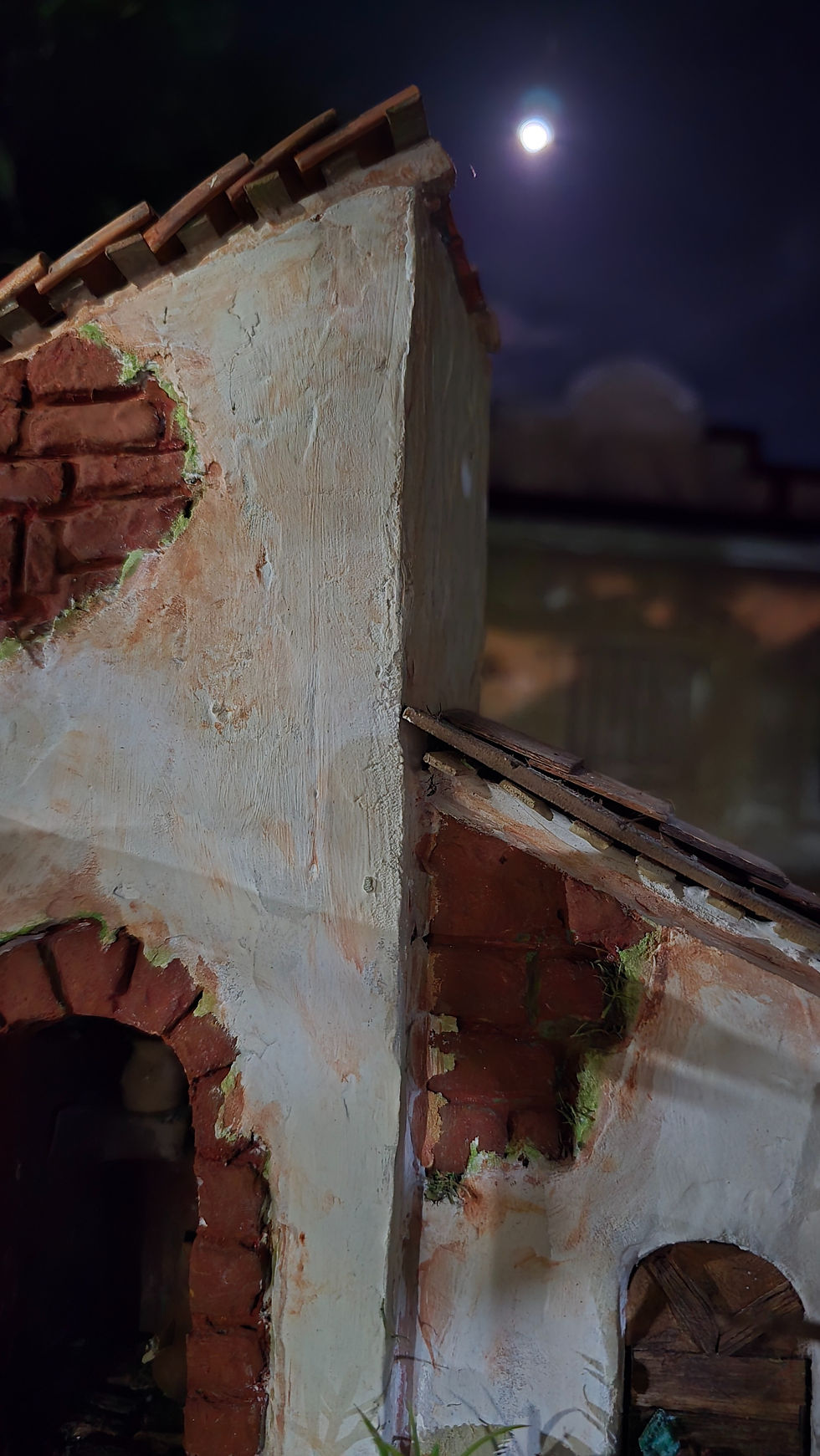 Detalle de textura en casa torre para nacimiento