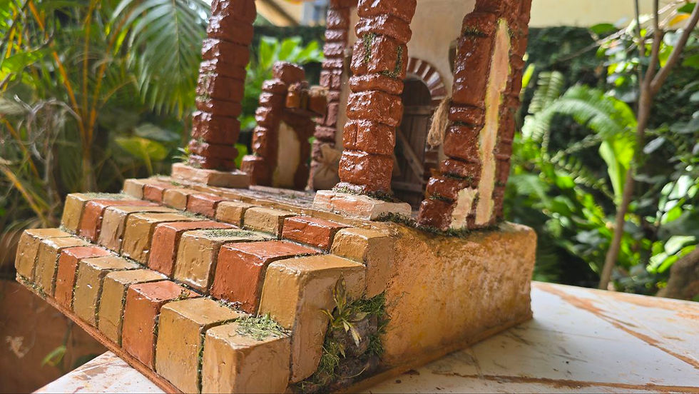 Miniatura: Portal de Belén con arco y escalinata