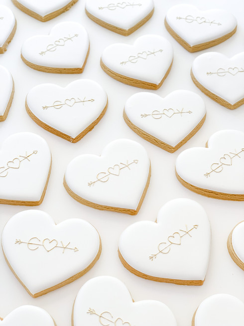 Wedding favour cookies Wedding Initials Heart Cookies, white and gold