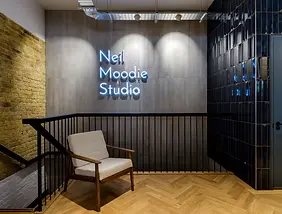 QUALIS_NEIL-MOODIE-SALON-118HDR.webp