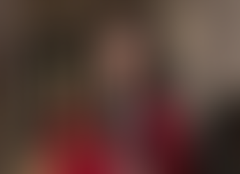 Estilo Emily in Paris: Peças-Chave para o Visual Chic & Bold