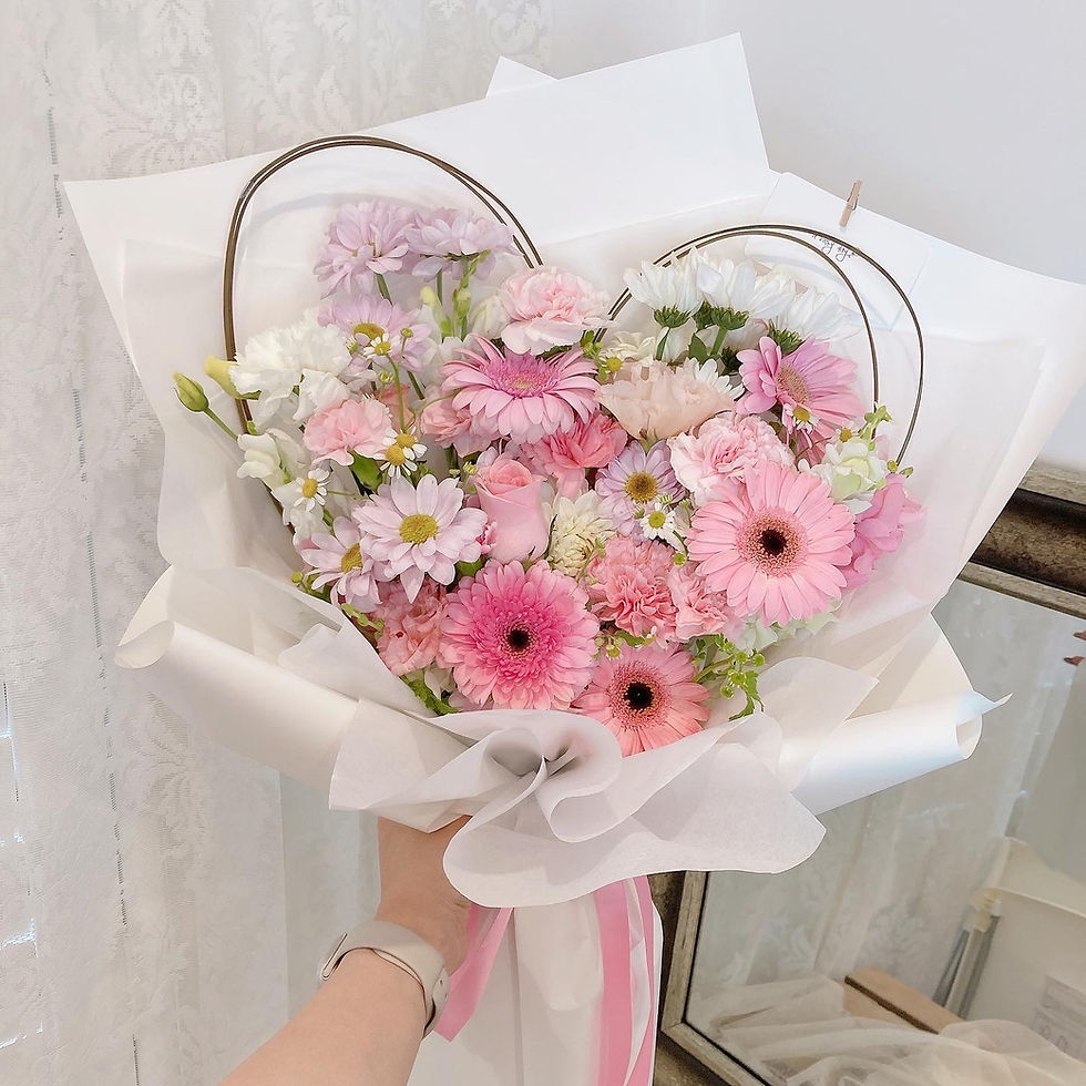 Thumbnail: Mixed Flower Heart Bouquet