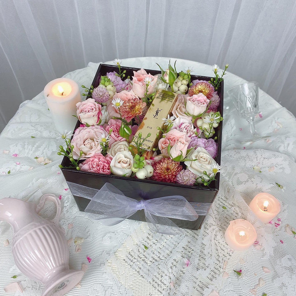 Thumbnail: Small Gift Wrapping - Fresh Flowers