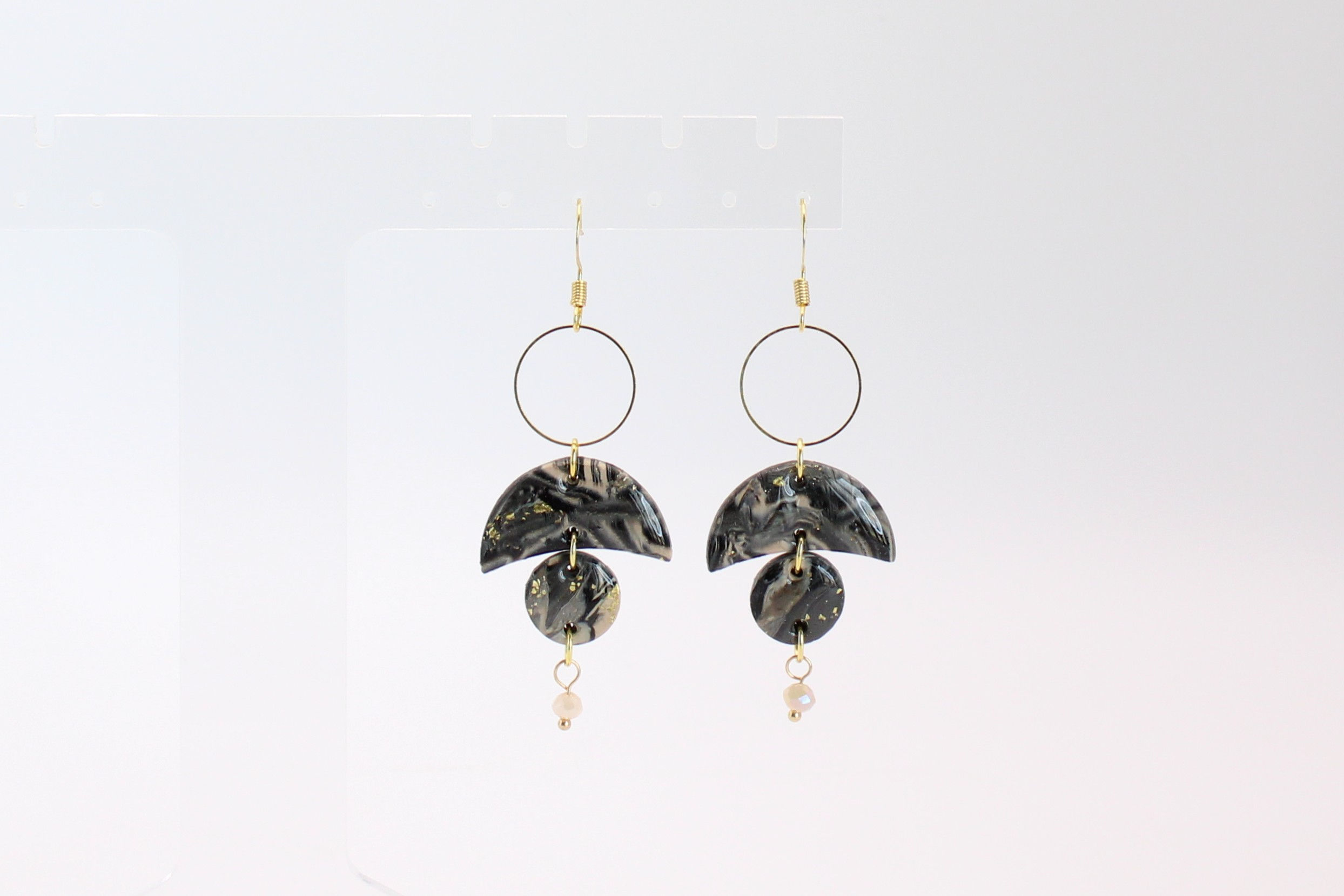BLACK+ TAUPE | Metamorphosis
