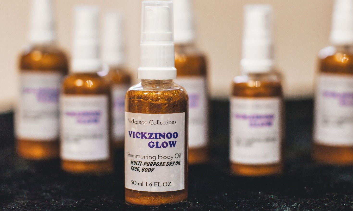 Vickzinoo Glow Shimmering Body Oil 50ML