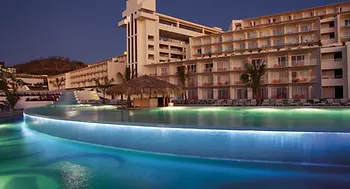 SECHU-EXT-PoolsNight-1-CB.webp