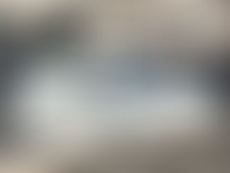 Tivoli: Fiat 500 fuori controllo finisce contro la panchina di marmo