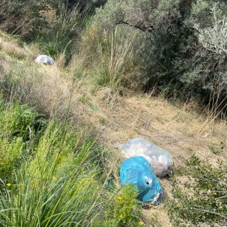 Tivoli: Sacchi di rifiuti abbandonati in zona Pomata