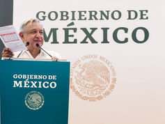 Espero "ganar" la consulta de 2021, dice López Obrador