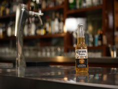 CORONA EXTRA SE MANTIENE COMO LA CERVEZA MÁS VALIOSA DEL MUNDO