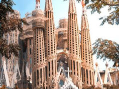 5 Reasons why you need to study in Spain in 2022