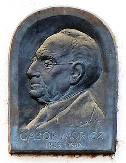 Gábor_Móricz_Bp08_Százados4.jpg