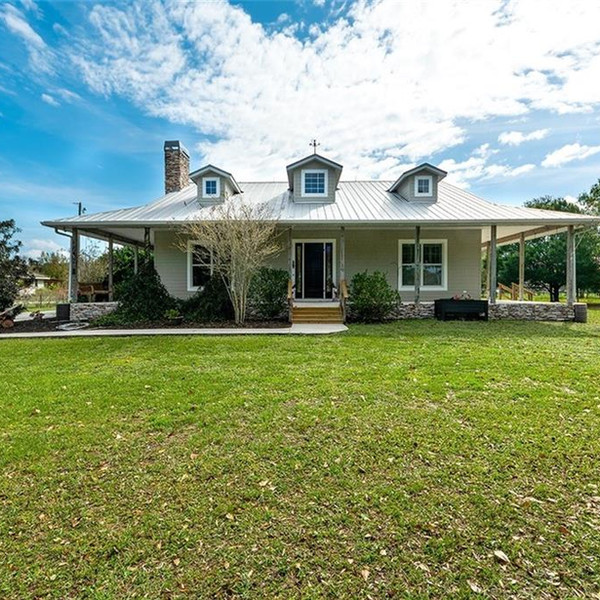 Real Estate Broker Matthew Guthrie and Associates Realty United States