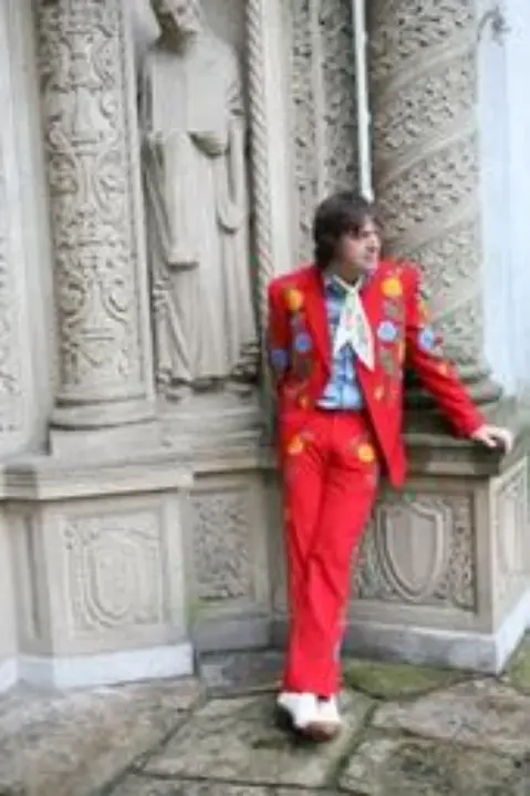 Manuel suit