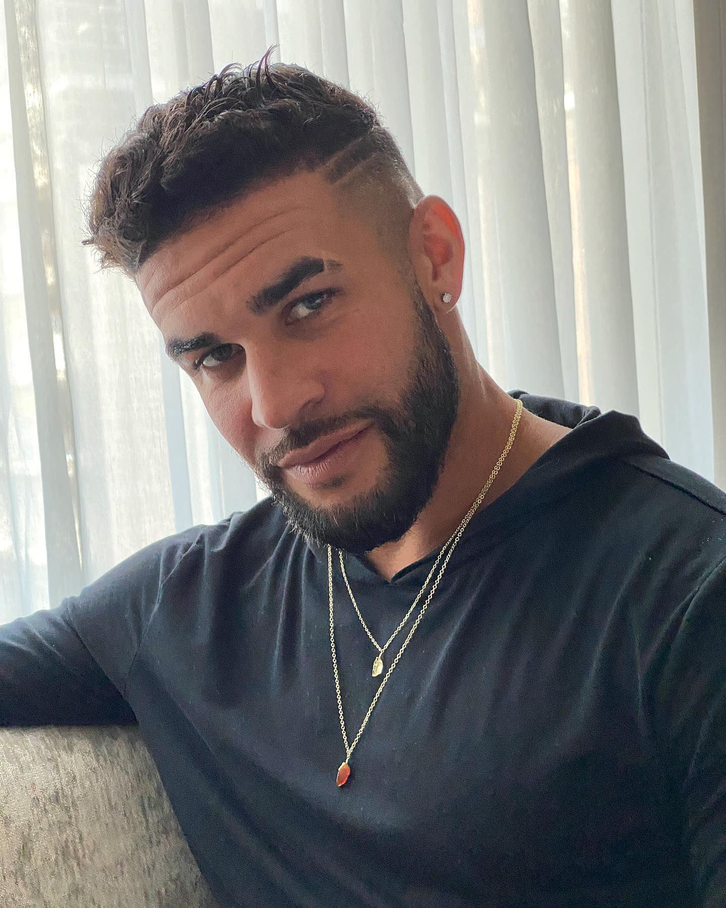 Mens Line 20" Single Crystal Necklace