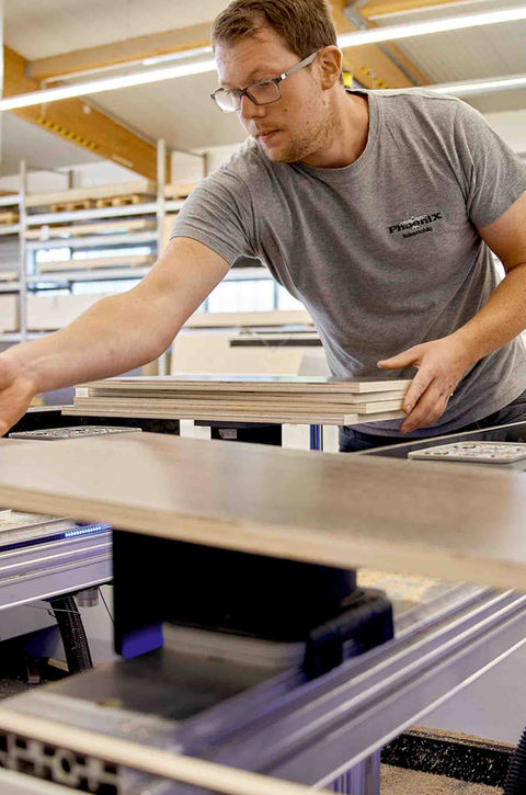PhoeniX Werkstatt, CNC-Möbelbau mit Schreiner