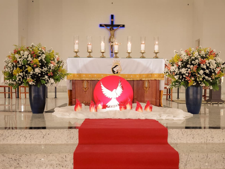 Celebrações da Primeira Eucaristia e Crisma na Paróquia Santa Rita de Cássia