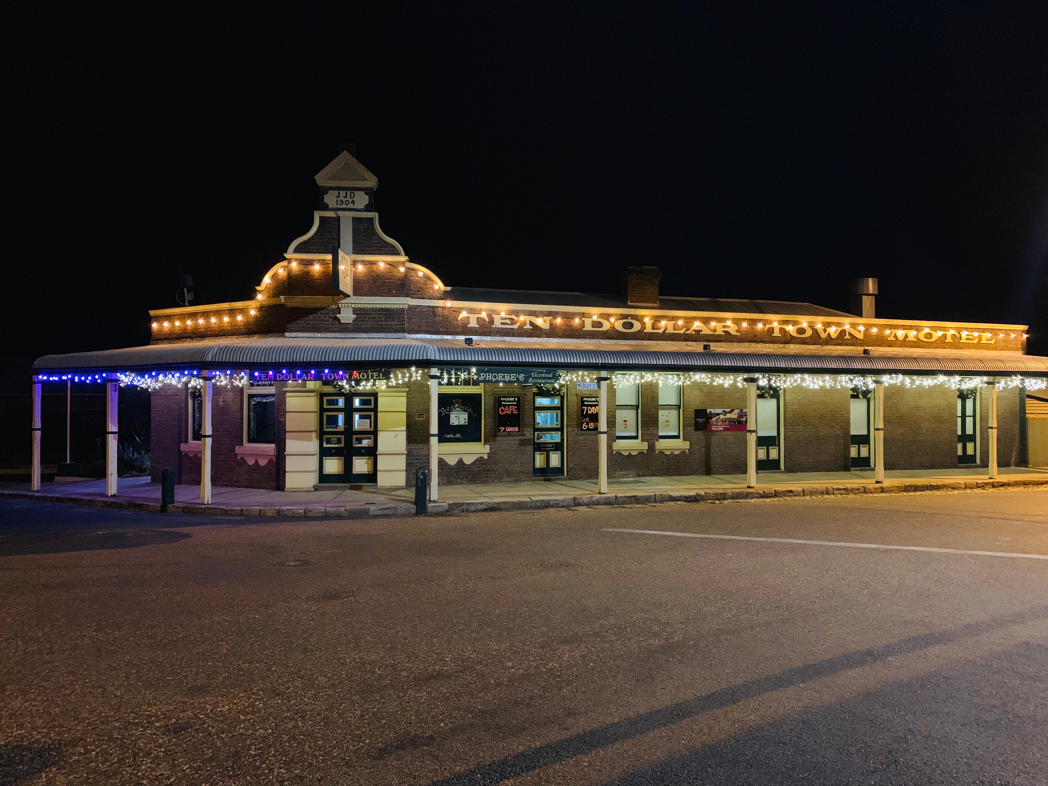 Accommodation Gulgong Ten Dollar Town Motel - 