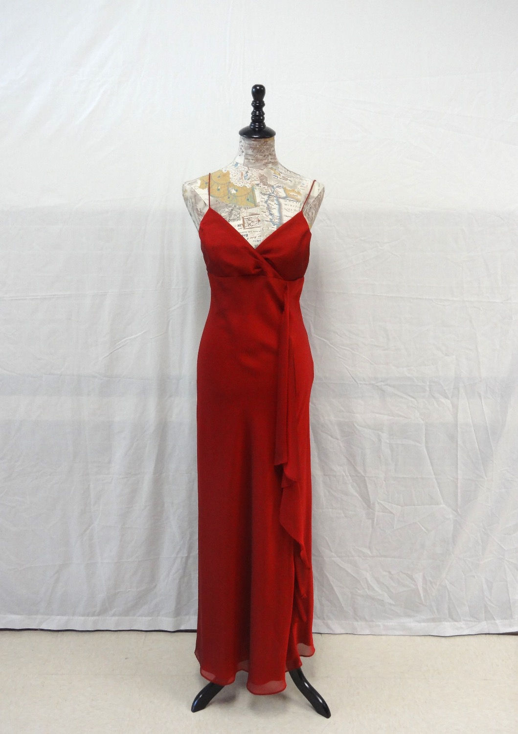 Maroon Sweetheart Neckline