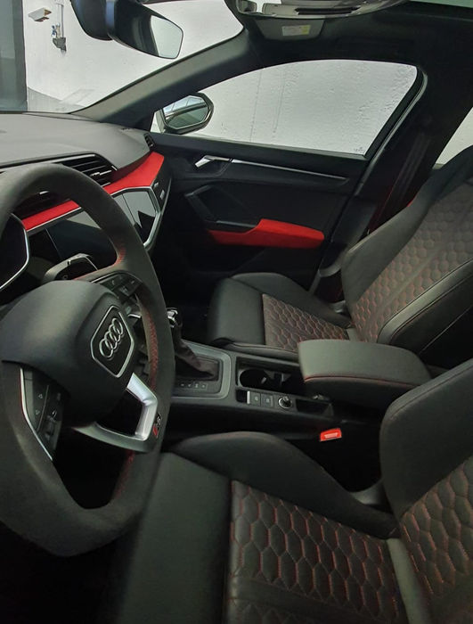 Audi RSQ3 auto per matrimoni, supercar di lusso.